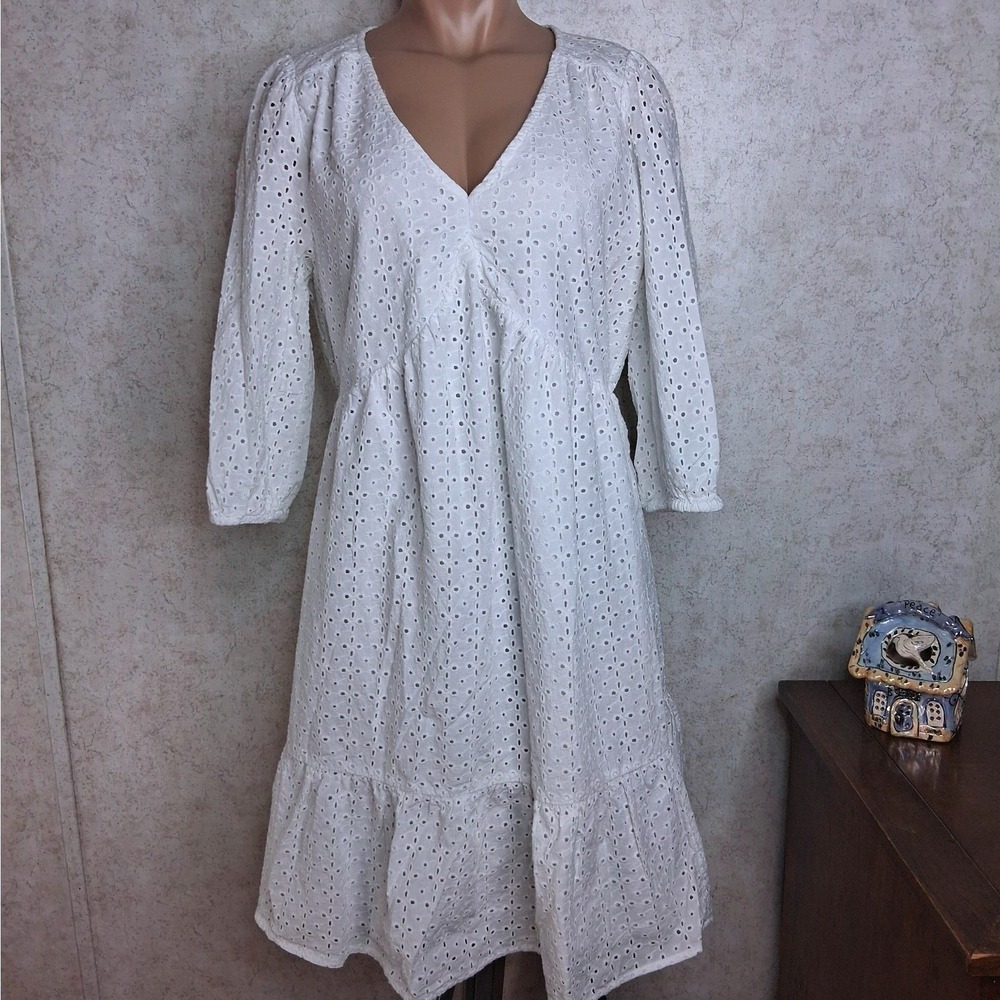 Isabel by Ingrid + Isabel Maternity Dress Women's Medium White Eyelet Cotton